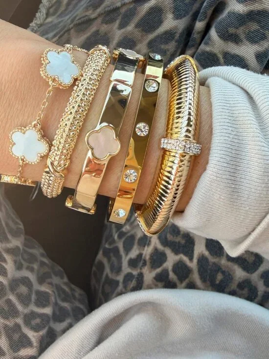 Park Lane White Ivy Quatrefoil Bracelet - Picture 3 of 8